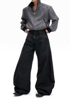 Banana Cut Wide Jeans